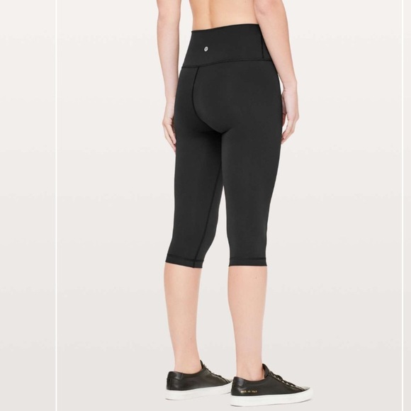 🍋 Lululemon Wunder Under Hi-Rise 1/2 Tight *Full-On Luxtreme 21” - Picture 1 of 8